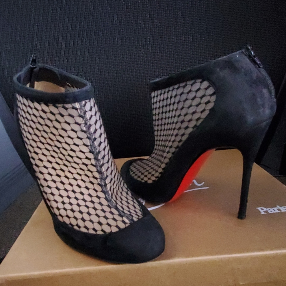 CHRISTIAN LOUBOUTIN LACE VOILETTE BOOTIE